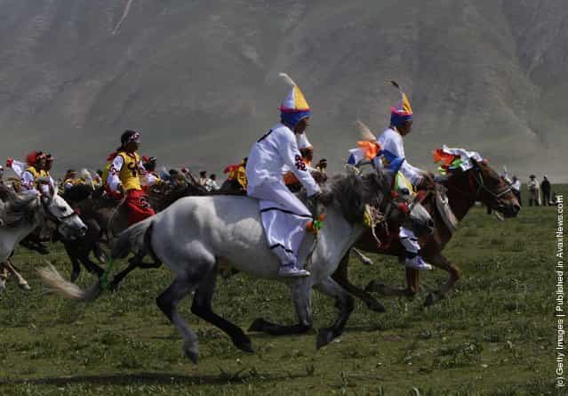 Qinghai Yushu Horse Racing Festival
