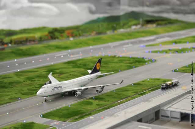 World's Largest Miniature Model Airport Opens To Public
