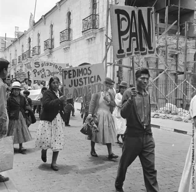 Government workers on strike in the industrial town of Arequipa, south of Lima, 1955