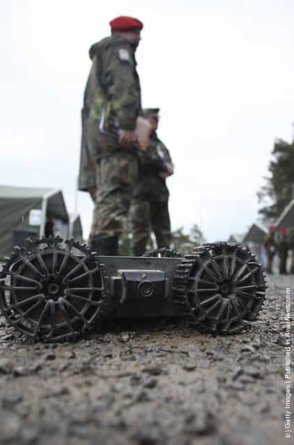 European Land-Robot Trial (ELROB), Military robot, Armadillo M-UGV
