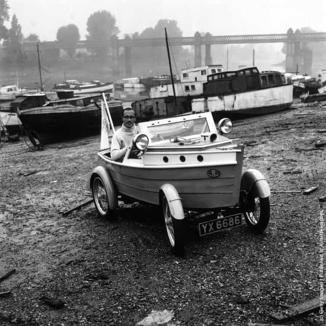 1959: Clive Talbot Of Chiswick, London, in his car built with the body of a boat