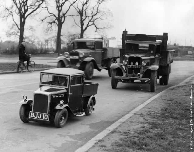 1935: The newly built one horsepower Rytecraft lorry, believed to be the smallest motor lorry in the world, on the North Circular Road with other traffic
