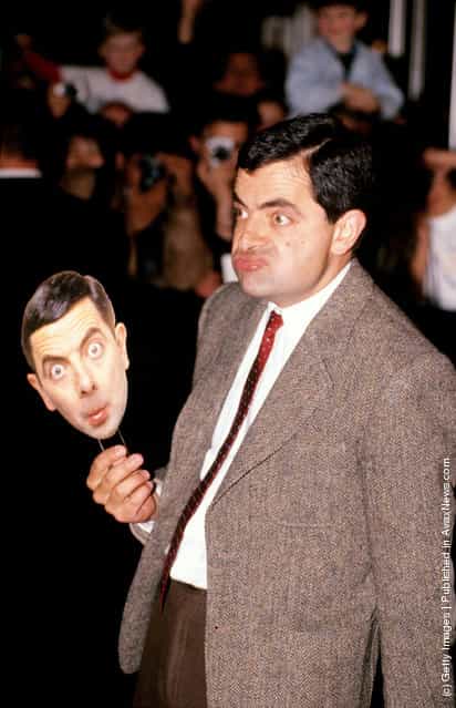 Rowan Atkinson poses at the world movie premiere of his BEAN movie