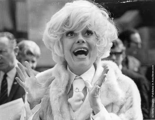 1970: Carol Channing the American actress, arrives in London for a four-week season at Londons Drury Lane Theatre
