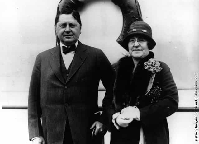 1930: American chewing gum magnate, William Wrigley Jnr and his wife