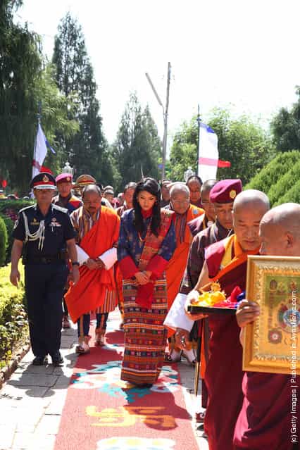Royal Bride Jetsun Pema offers prayers at the Druk Wangyal Lhakhang in Dochula