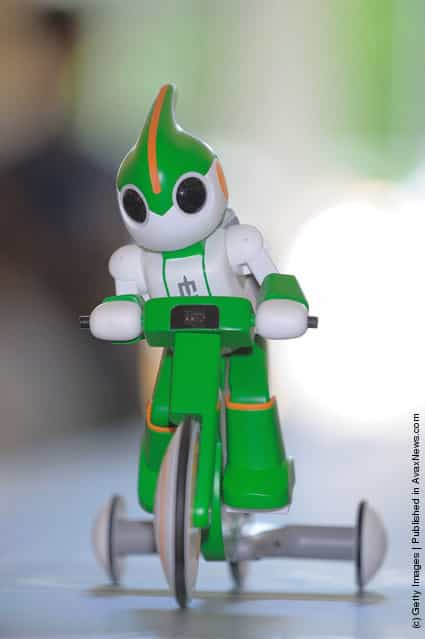 The Evolta bike robot
