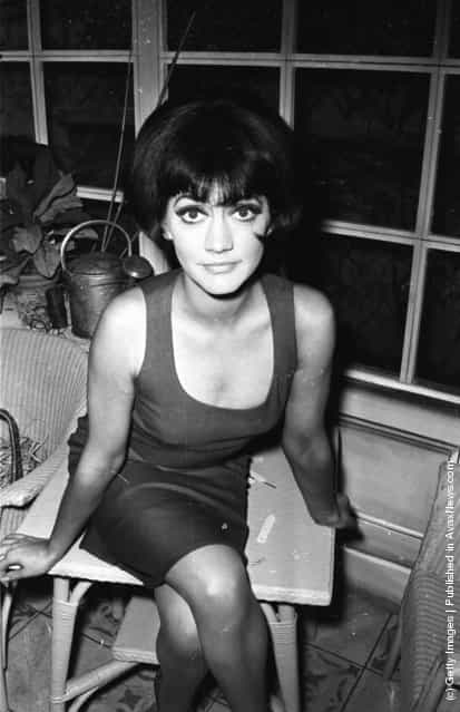 1965: British actress Amanda Barrie plays Cleopatra in the comedy Carry On Cleo and Alma Sedgwick/Baldwin in the TV soap Coronation Street
