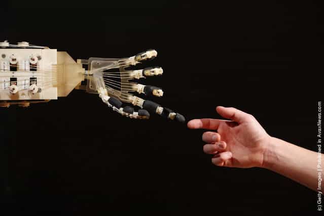 Dexmart robotic hand