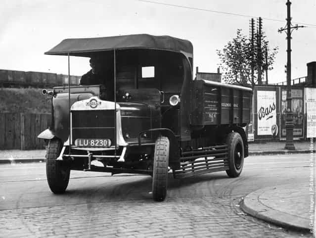 1920: A General truck with pneumatic tyres