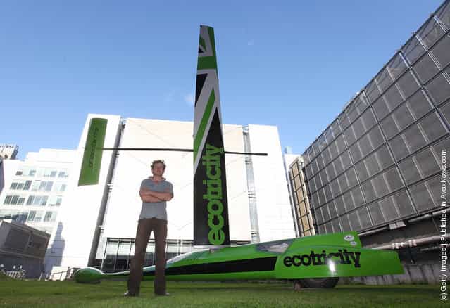 Ecotricitys Greenbird vehicle, designed and piloted by Richard Jenkins, broke the land speed world record for a wind-powered vehicle in 2009