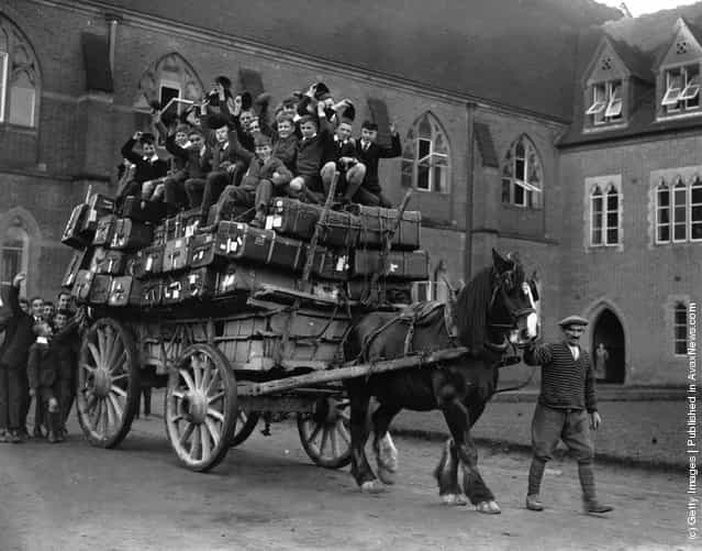 Boys of Ardingly School at the start of the Christmas holidays, 1926