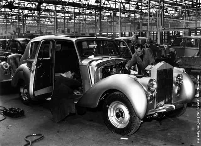 1950: A Rolls Royce Silver Dawn on the assembly line at the Rolls Royce works in Crewe, Cheshire