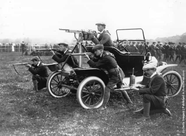 1914: Ulster volunteers, the Ulster Unionist paramilitary force, in training