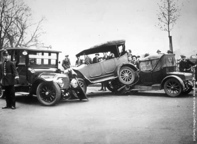 1924: Crashed cars in Finchley Road, north London