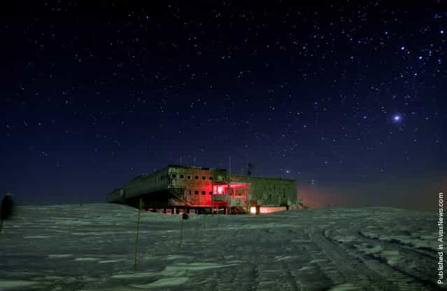 Amundsen-Scott South Pole Station experiences months of darkness. The sun dips below the horizon on March 21, after which follows several weeks of twilight before complete darkness results