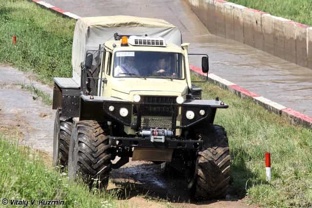 All-terrain vehicle Kharp-R