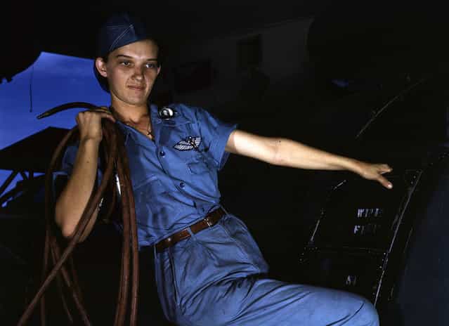 With a womans determination, Lorena Craig takes over a man-size job in Corpus Christi, Texas. Before she came to work at the Naval air base she was a department store girl. Now she is a cowler under civil service. Photographed in August of 1942