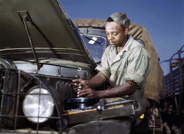 Colored mechanic, motor maintenance section, Ft. Knox, Kentucky. Photographed in June, 1942