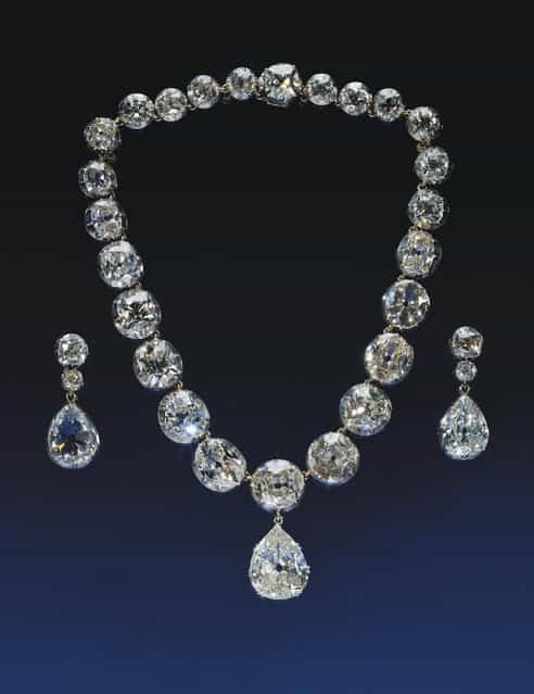 Coronation Necklace and Earrings, part of a exhibition of royal gems being staged to mark the Queens 60-year reign at the Queens gallery, Buckingham, Palace, London