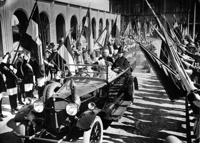 President Hindenburg of Germany (1847–1934) driving through the streets of Cologne with the Burgomaster Dr. Konrad Adenauer (1876–1976), March 1926. (Photo by Grandery)