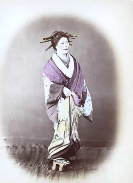 A Japanese courtesan or geisha, circa 1865. (Photo by Felice Beato)