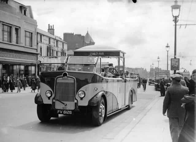 A streamlined single-decker bus in Blackpool. 16th July 1935 (Photo by Fox Photos)