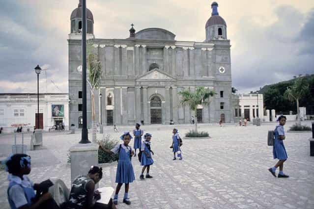 Cap-Haitien, Haiti. Pupils on the cathedral square in Cap-Haitien in October 2003. (Photo by Jean-Claude Coutausse)