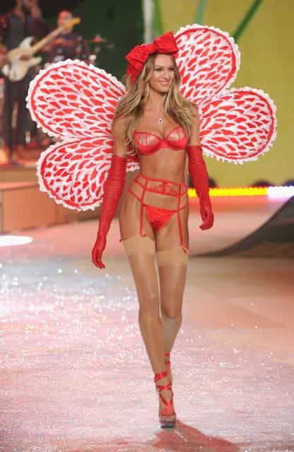 Victoria's Secret Angel Candice Swanepoel walks the runway during the 2012 Victoria's Secret Fashion Show at the Lexington Avenue Armory on November 7, 2012 in New York City. (Photo by Jamie McCarthy)