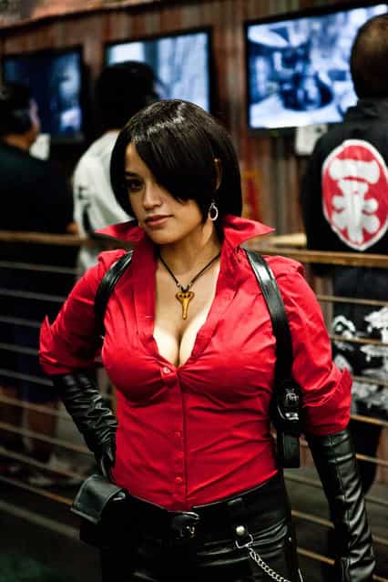 [Suwan] dress up as Ada Wong from Resident Evil 6. San Diego Comic-Con 2012. (Photo by Kakashi217)