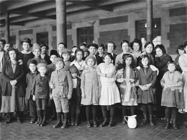 [Immigrant children, Ellis Island, New York, 1908]. (Photo by Brown Brothers)