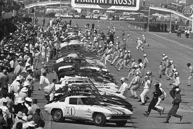 Sixty five drivers run for their cars at start of International 12-hour endurance race at Sebring, Florida, on March 23, 1963. (Photo by James P.Kerlin/AP Photo)