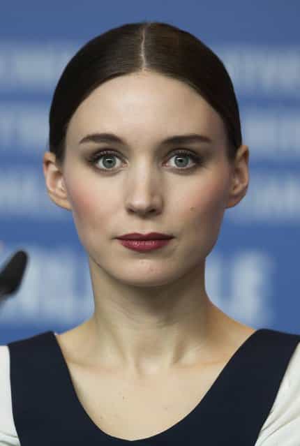 Cast member Rooney Mara attends a news conference to promote the movie [Side Effects] at the 63rd Berlinale International Film Festival in Berlin February 12, 2013. (Photo by Thomas Peter/Reuters)