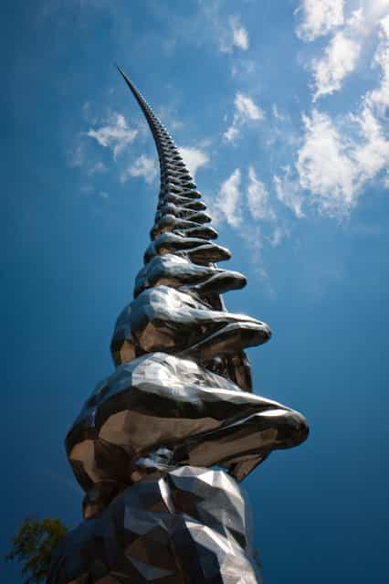 [Karma] by Do-Ho Suh. Sydney and Walda Besthoff Sculpture Garden, New Orleans Museum of Art, New Orleans, LA. (Photo by Alan Teo)