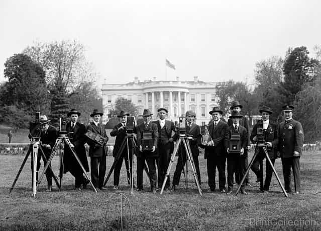 Press Correspondents and Photographers on White House Lawn, Washington, DC. Photographed by Harris & Ewing in 1918.