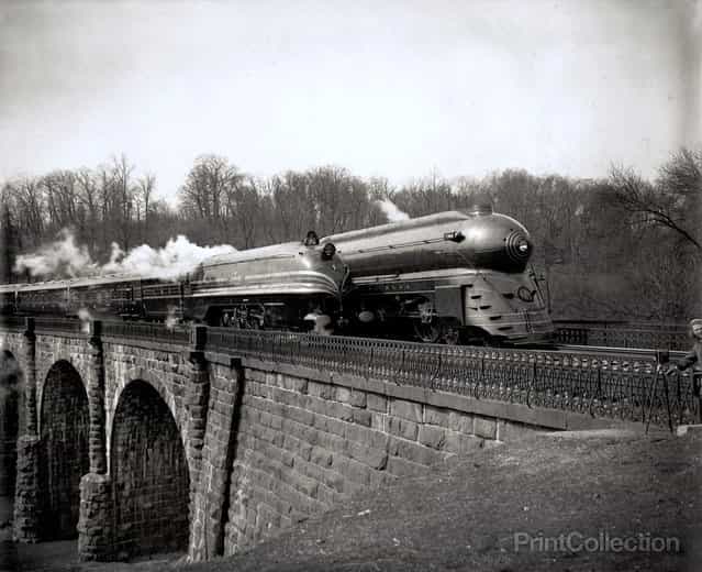 Streamlined Locomotives on the B&O railroad around Washington DC. Photographed by harris & Ewing in 1938.