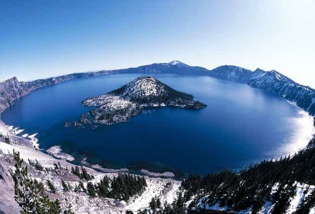 Giant crater lake – The crater lake at Crater Lake National Park in Oregon was formed about 150 years ago by the collapse of the volcano Mount Mazama. (Photo by Rancois Gohier/Ardea/Caters News)