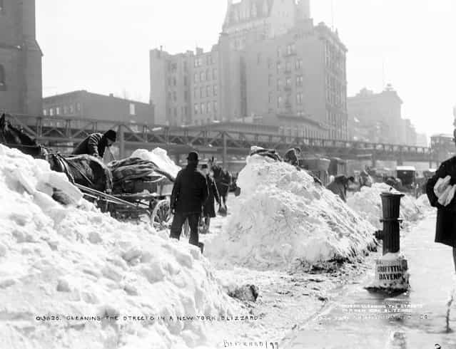 Cleaning the streets in a New York blizzard, 1899. (Photo by Detroit Publishing Company)