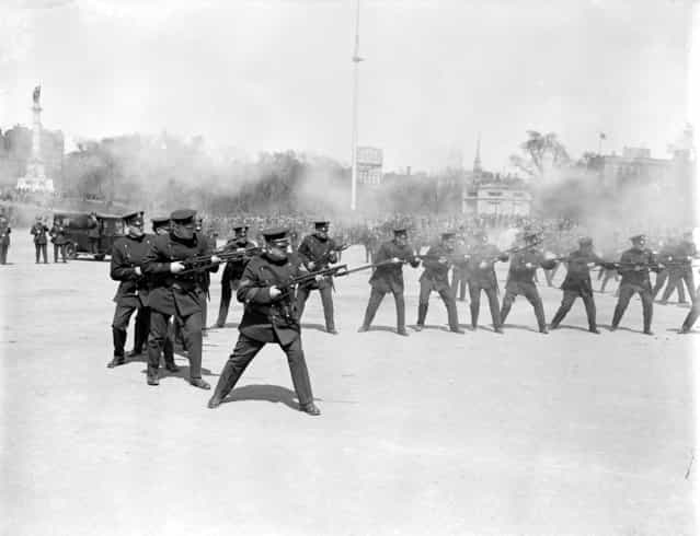 Boston Police train with riot guns, 1931. (Photo by Leslie Jones)