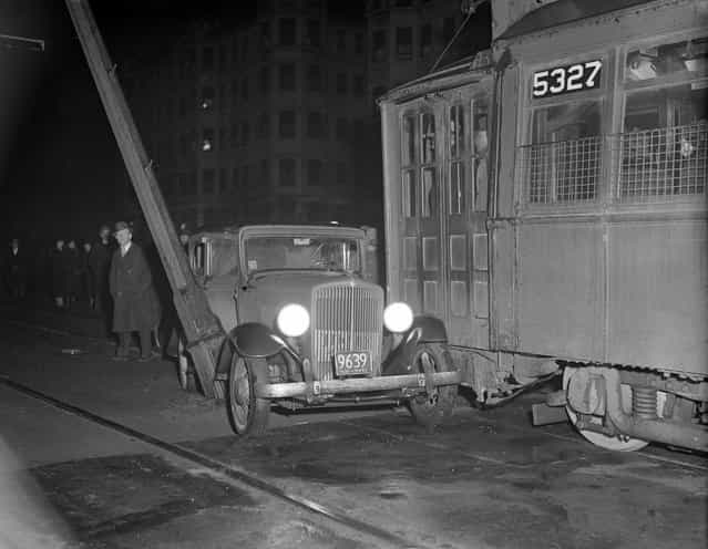 Car hits trolley, 1935. (Photo by Leslie Jones)