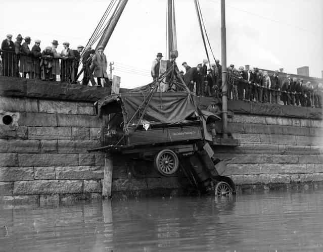 Cudahy Packing Co. truck goes into Fort Point Channel, circa 1930. (Photo by Leslie Jones)