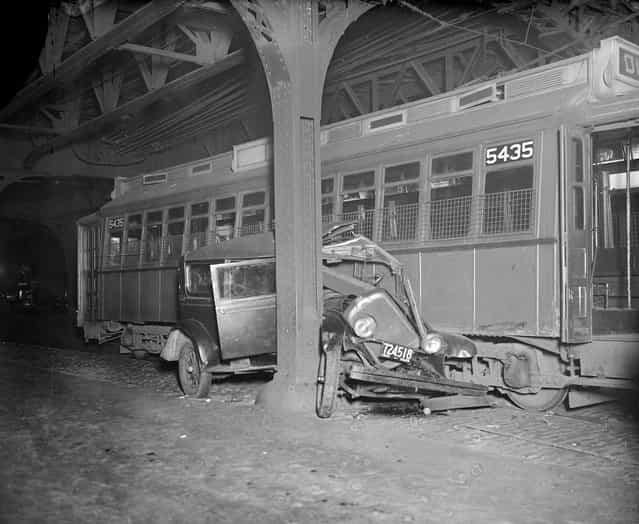 Car crushed by trolley – North Hampton and Washington Sts., 1932. (Photo by Leslie Jones)
