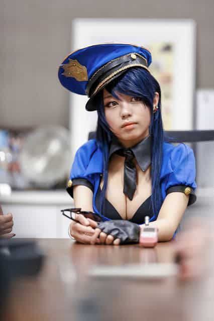 Interview with Eki. (Photo by Farid Aluwi)