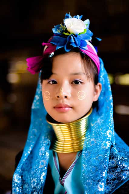 [Girl of the Long neck tribe, Baan Tong Luang]. Picture taken at the Hill Tribe cu

<div class=