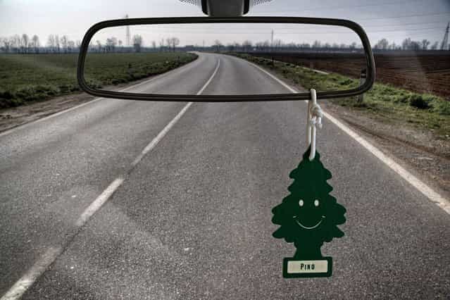 A rearview mirror with no mirror. (Photo by Giuseppe Colarusso/Caters News)