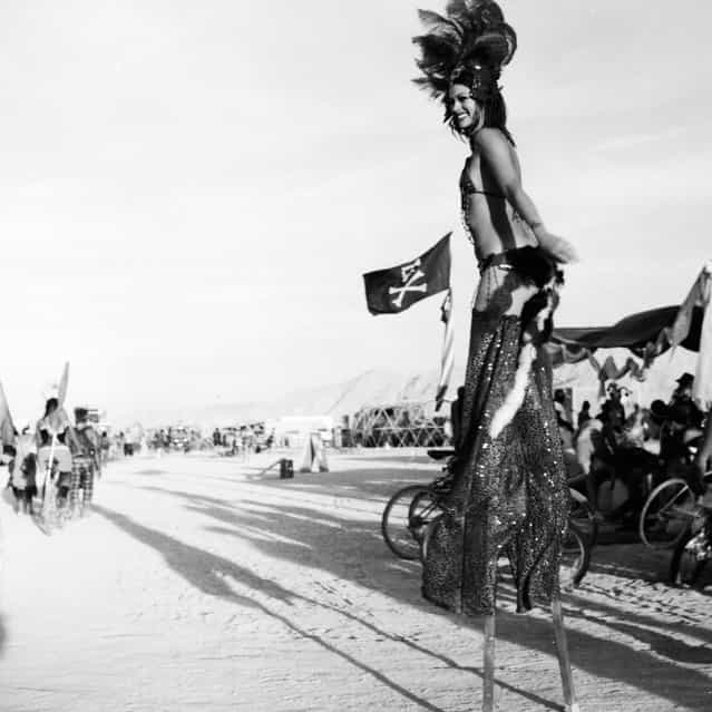 [Come With Me (Burning Man 2008)]. (Photo and caption by Yan Pritzker)