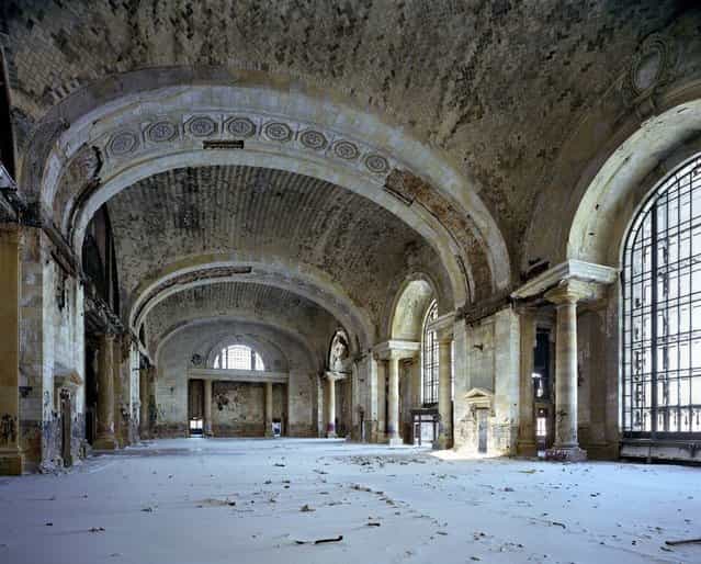 Waiting hall, Michigan Central Station. (Photo by Yves Marchand/Romain Meffre)