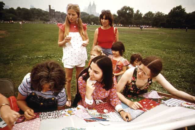 Midsummer evening quilting bee in Central Park, sponsored by the New York Parks Administration department of cultural affairs, in June of 1973. (Photo by Suzanne Szasz/NARA via The Atlantic)