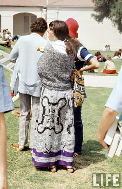 Southern California high school student wears old-fashioned tapestry skirt and wool shawl, 1969. (Photo by Arthur Schatz/Time & Life Pictures/Getty Images)