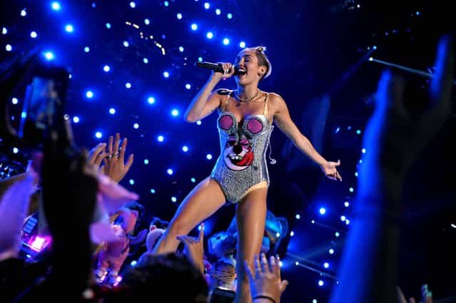 Miley Cyrus performs at the MTV Video Music Awards. (Photo by John Shearer/MTV)